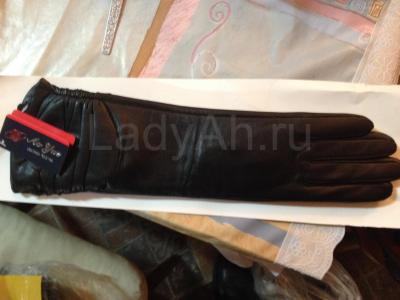 1968 Перчатки, натуральная кожа, длинные/средние, цвет черный.