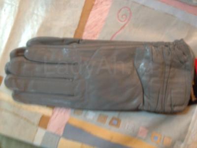 Перчатки из натуральной кожи, цвет серый.