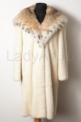 Норковая шуба с капюшоном из рыси Alessandro Bosso.