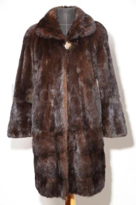 Норковая шуба, бабочка, цвет махагон. 