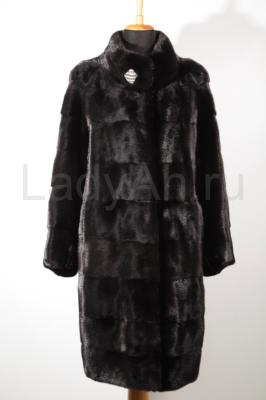 Обворожительное пальто из отборной норки, цвет черный бриллиант. 