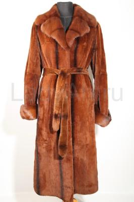 Элегантное пальто из стриженного бобра, цвет терракотовый с отделкой из норки.