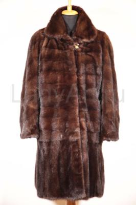 Удлиненный норковый полушубок, поперечка, цвет махагон. 