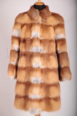 Стильная шуба из лисы, поперечка, цвет Gold. 