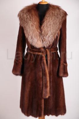 Роскошная норковая шуба с воротником из чернобурки. 