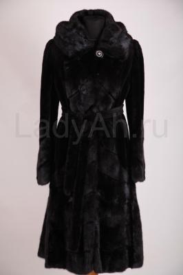 Изящная норковая шуба с капюшоном и поясом, цвет черный бриллиант. 
