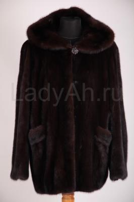 Норковый полушубок с капюшоном и накладными карманами, цвет махагон.