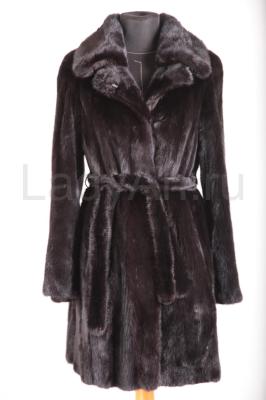 Норковая шубка, цвет черный бриллиант.