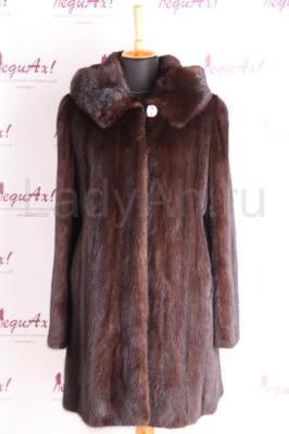 Удлиненный норковый полушубок с капюшоном, трапеция, цвет горький шоколад. 