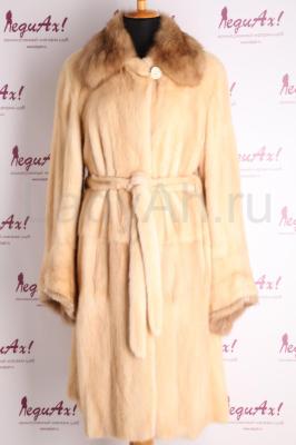 Очаровательная норковая шуба с отделкой куницей, цвет белое золото. 