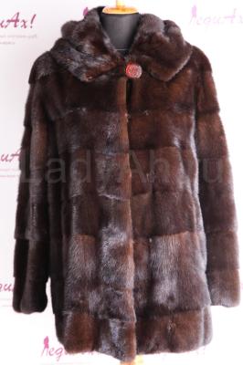 Норковый полушубок с капюшоном, цвет горький шоколад.