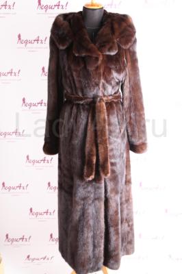 Длинная норковая шуба с капюшоном и поясом, цвет горький шоколад. 