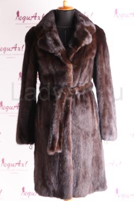 Норковая шубка с английским воротником и поясом, цвет горький шоколад.