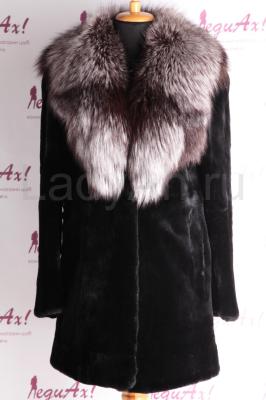 Стриженый норковый полушубок с воротником из чернобурки. 