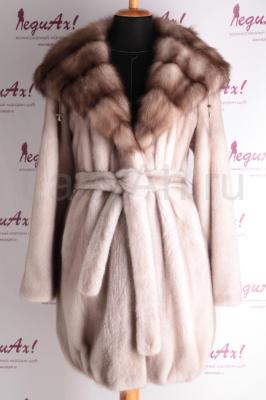 Роскошная норковая шуба с капюшоном из куницы, цвет колотый лед. 