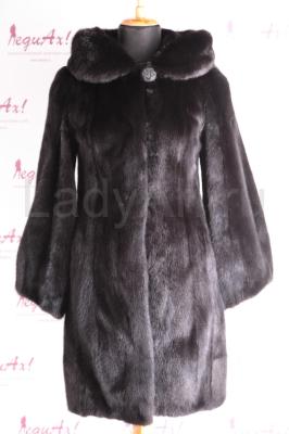 Норковая шубка с капюшоном, цвет черный бриллиант.
