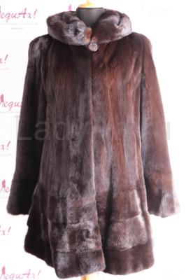 Норковая шубка с капюшоном, бабочка, цвет горький шоколад.