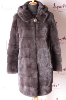 Норковая шуба с капюшоном, поперечка, цвет какао.