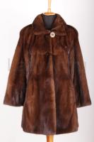 Цельный норковый полушубок цвет орех