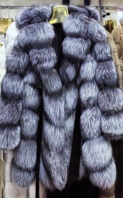 Новая роскошная шуба с капюшоном из цельной чернобурки диагональной выкладки