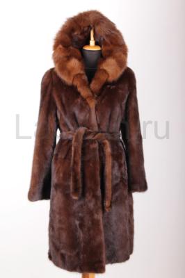 Норковая шуба с капюшоном, отделка соболь, насыщенного цвета коньяк. SAGA FURS.