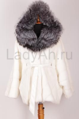 Новая норковая шуба с капюшоном из чернобурки, фасон летучая мышь.