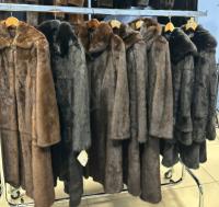 НОВЫЕ классические норковые шубы с капюшоном и без, цвет орех, горький шоколад, черный бриллиант, размеры 42-44-46