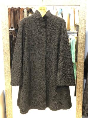 Новая норковая шуба, фасон трапеция, черного цвета, фабрика Светлана