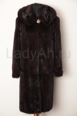 Классическая норковая шуба с капюшоном, цвет горький шоколад.