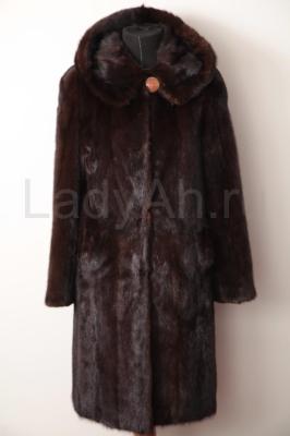 Классическая норковая шуба с капюшоном, цвет горький шоколад.